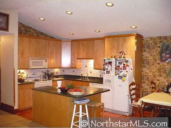 4th image of 3152 Farnum Drive