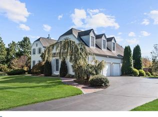 1 Chaucer Ct, Princeton Junction, NJ 08550