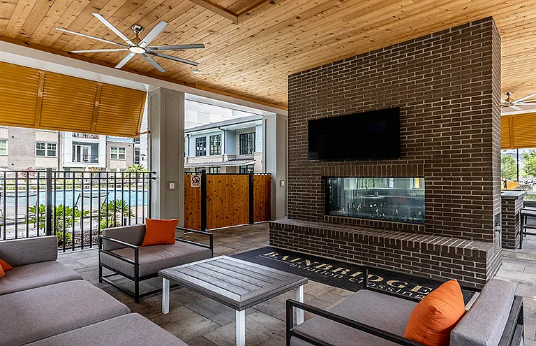 Aviation Crossing Apartments — Photo 31
