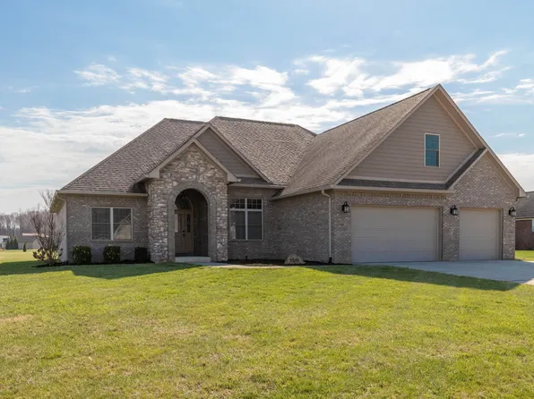 1041 S Golden Leaf Dr, Martinsville, IN 46151