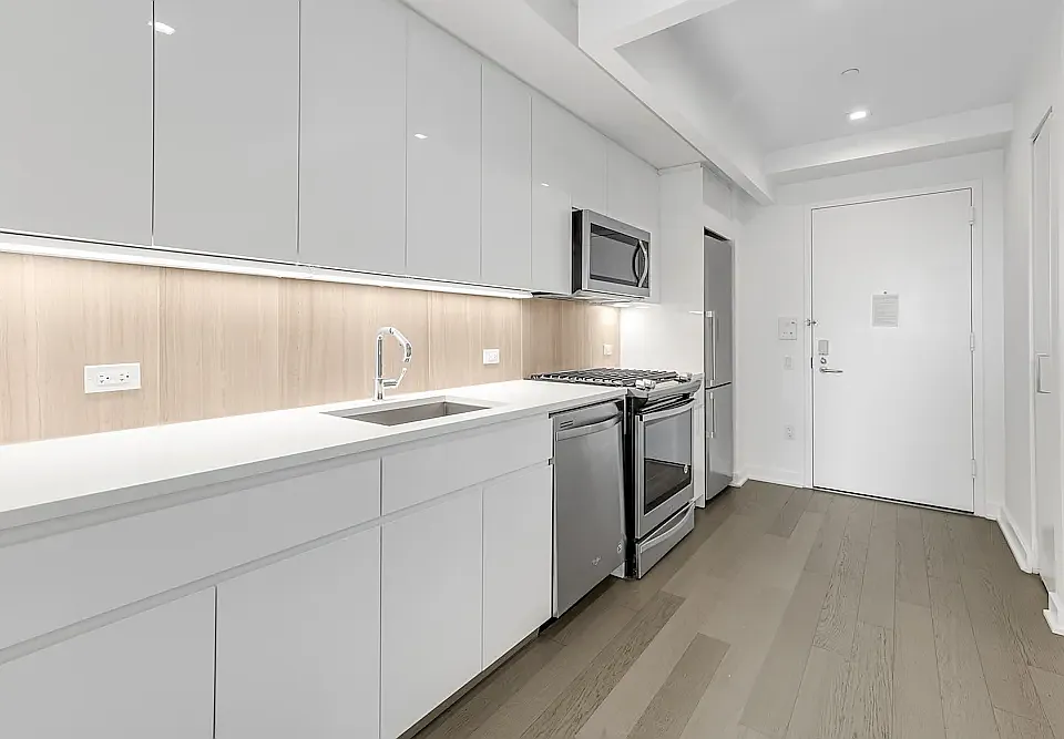 29-22 Northern Blvd #1609B