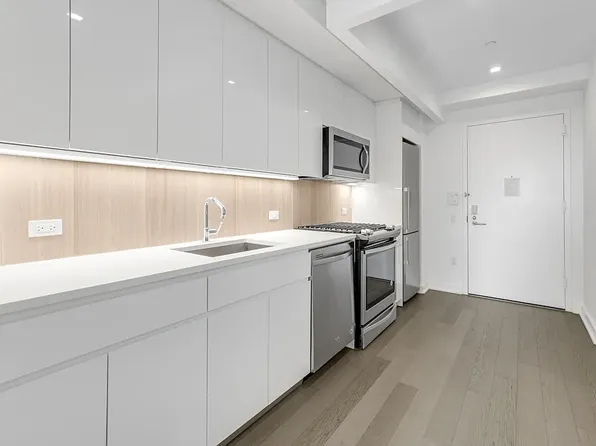 2922 Northern Blvd, Long Island City, NY