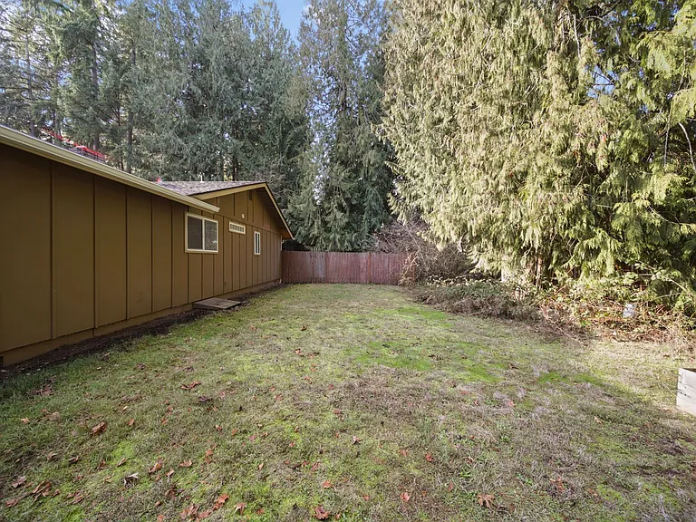 4323 Glen Terra Dr SE — Photo 33