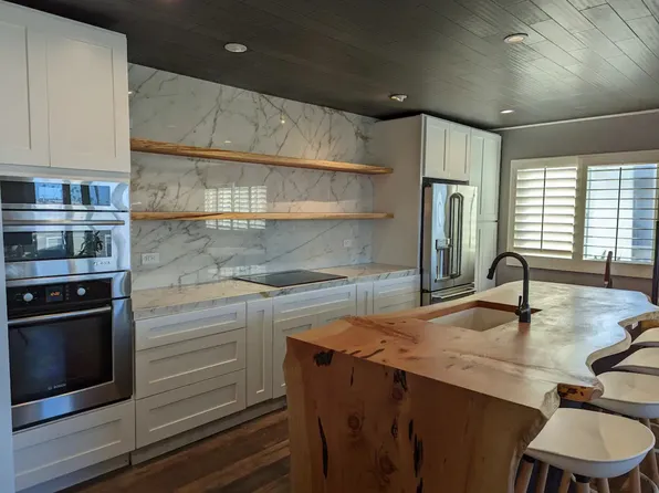 (undisclosed Address), San Diego, CA 92107