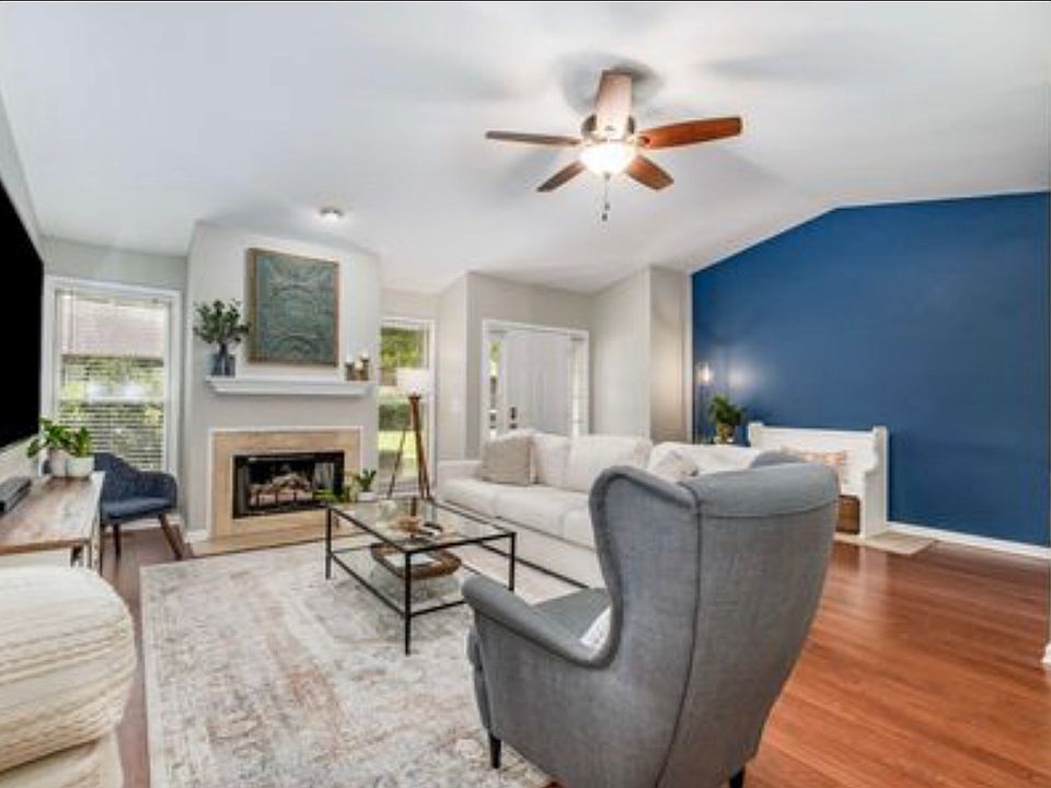 1st image of 228 Highland Villa Cir