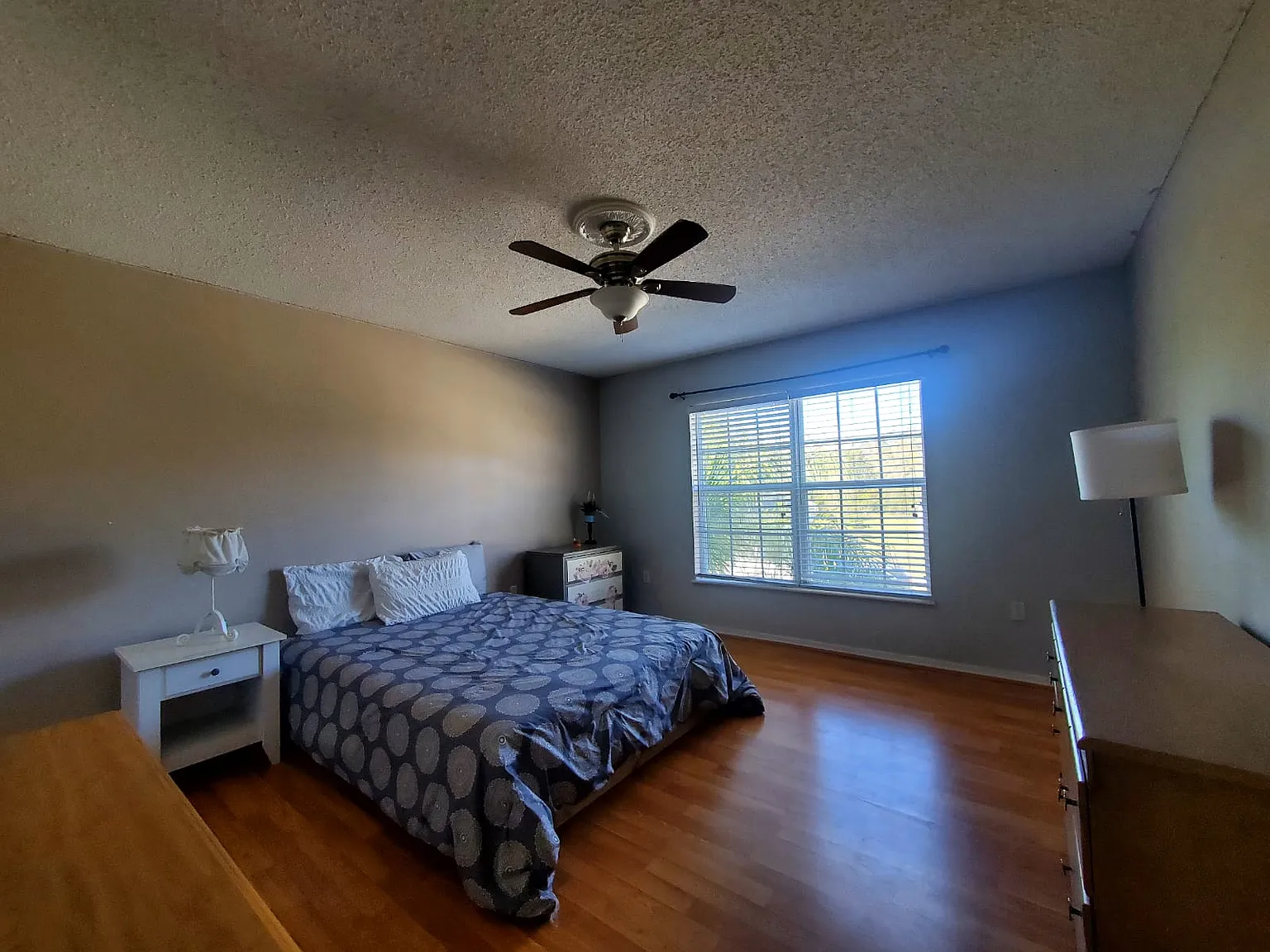 4 bed, 2419 sqft, $650 — Photo 3