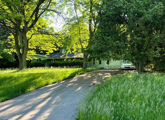 3rd image of 3399 Pine Ridge Dr