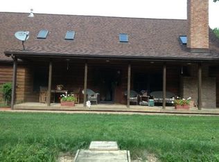 9295 Nemaha Rd, Oskaloosa, KS 66066
