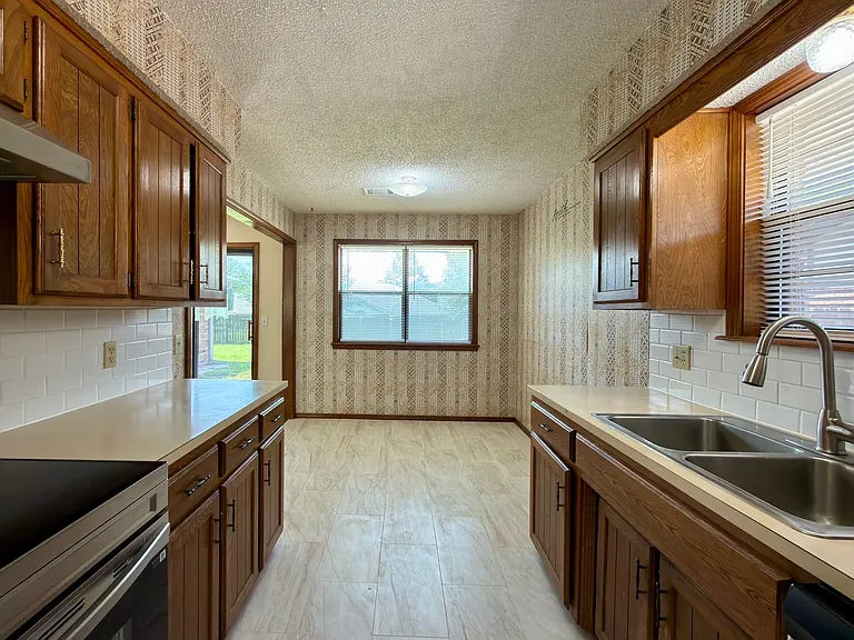 9612 Apple Gate Dr — Photo 8