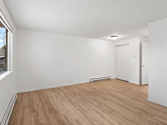 5th image of 1717 E Mission Ave #13