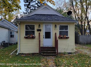 435 W Sycamore St, Mason, MI 48854