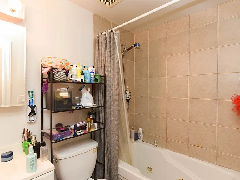 5657 N Magnolia Ave #EG — Photo 13