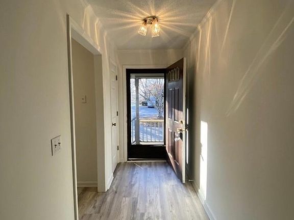 4th image of 243 Ramsey Ct #243
