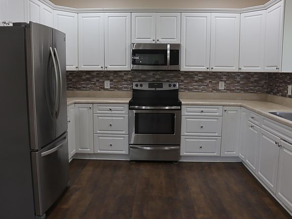 4th image of 823 Willet Ct