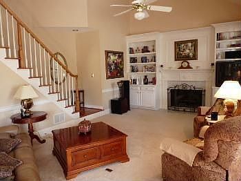 2nd image of 202 Wellesley Ct