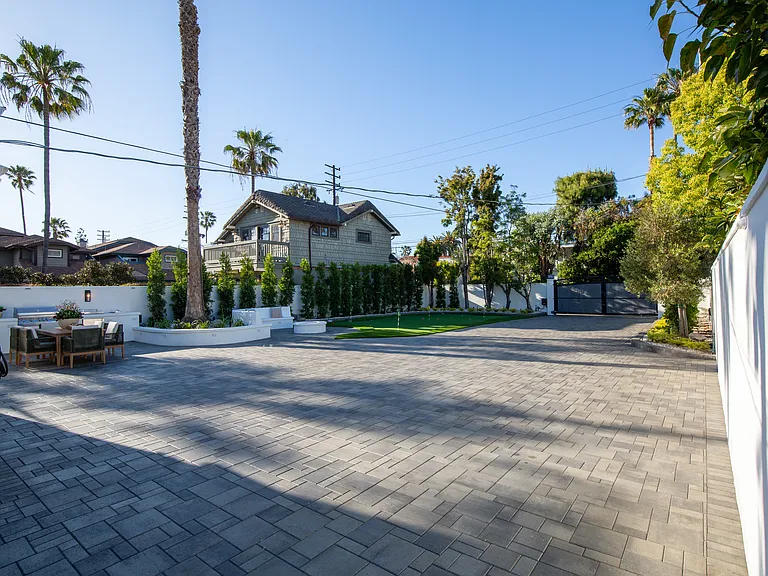 3335 E Ocean Blvd — Photo 21