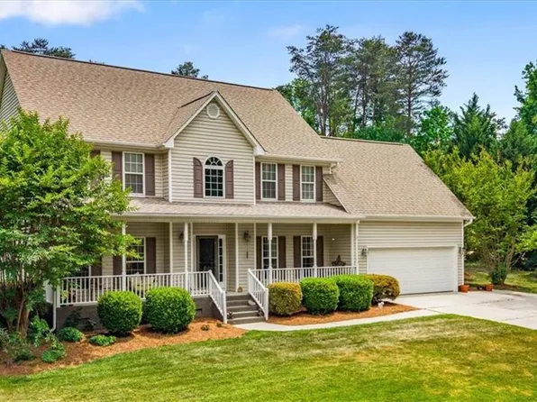 1107 Stallion Ct, Summerfield, NC 27358