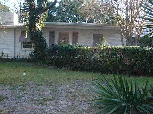 1st image of 118 BARTLETT PL