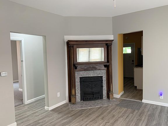 2nd image of 709 W Illinois St #1