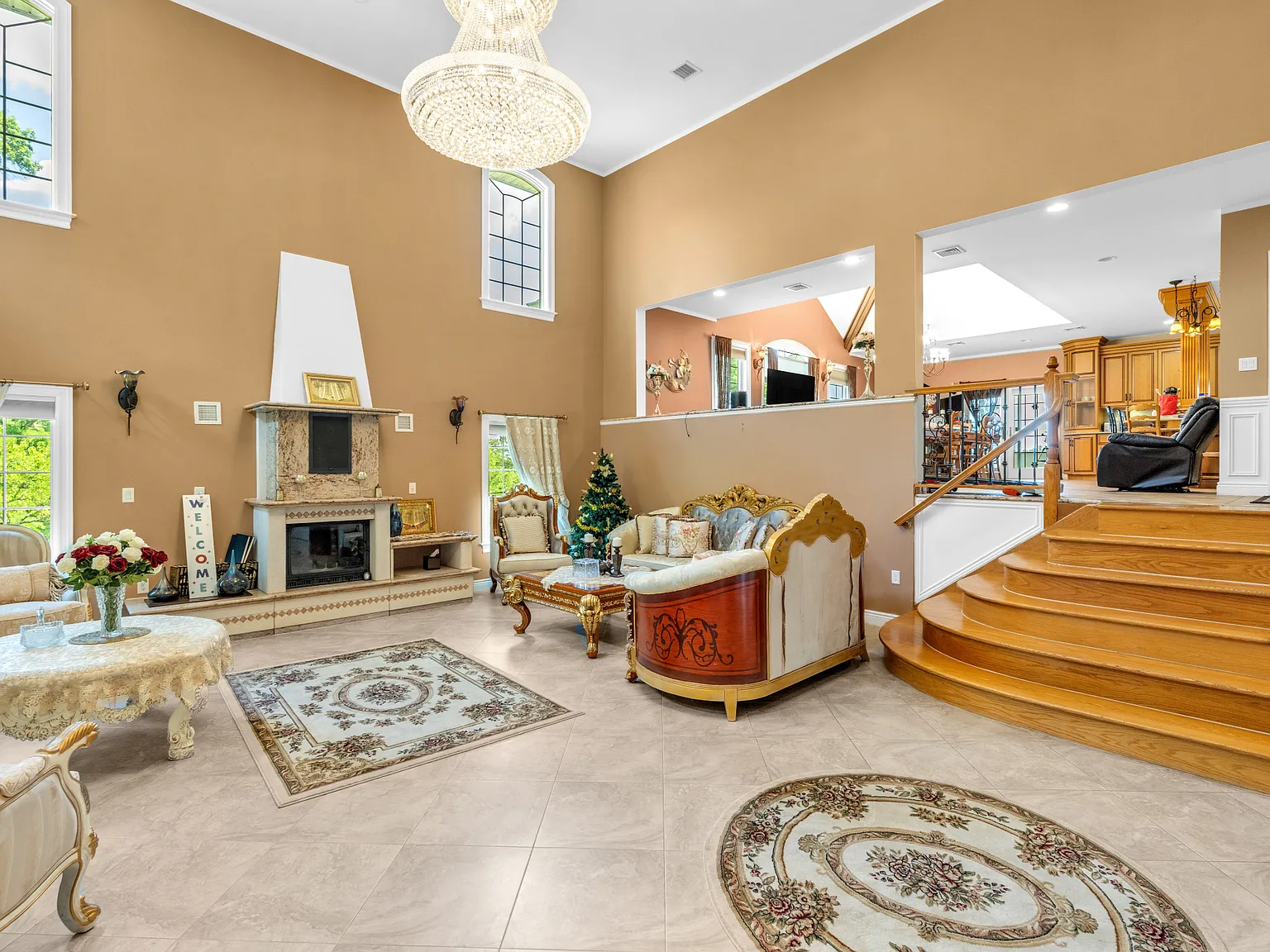4 bed, 3986 sqft, $8,000 — Photo 4