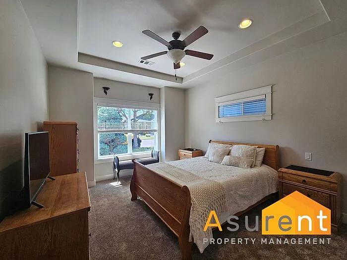 1160 Boulder Ridge St — Photo 4