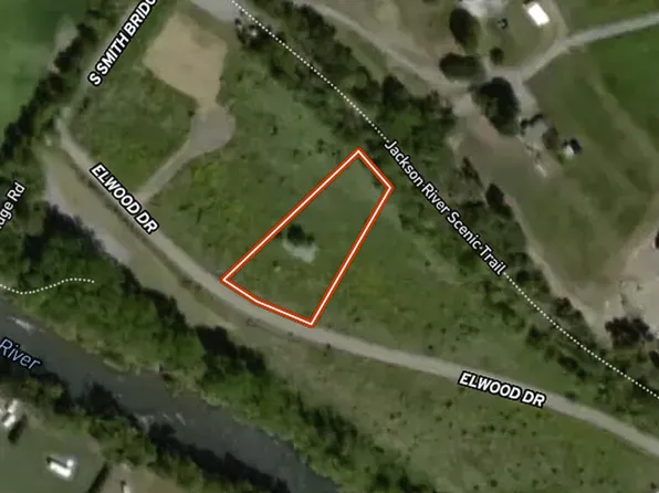 5 Elwood Dr, Hot Springs, VA 24445