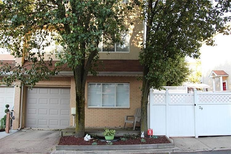 1st image of 29 Ashley Ln