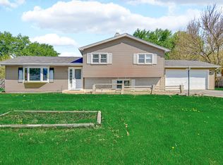 28W502 Leverenz Rd, Naperville, IL 60564