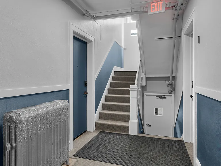 606 E 15th St #5 — Photo 17