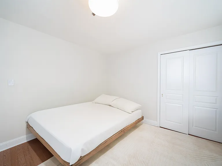 812 Grand St #314 — Photo 14