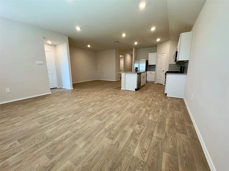 1714 Windsor Blvd — Photo 13