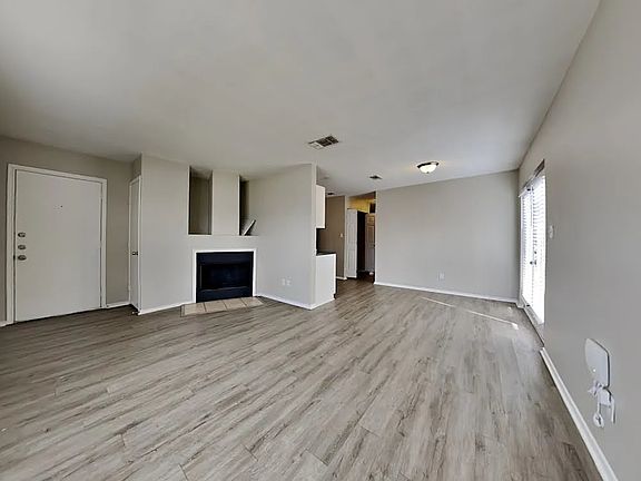 5th image of 336 Casie Ct #1