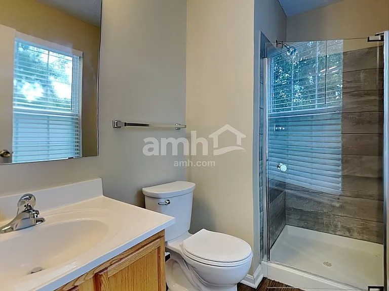 700 Thornton Dr — Photo 11