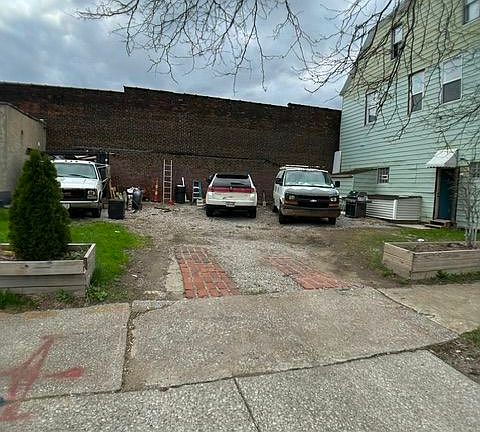 2nd image of 7011 Saint Clair Ave