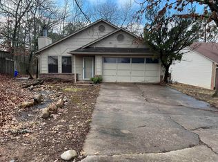 43 Oak Ridge Dr, Maumelle, AR 72113