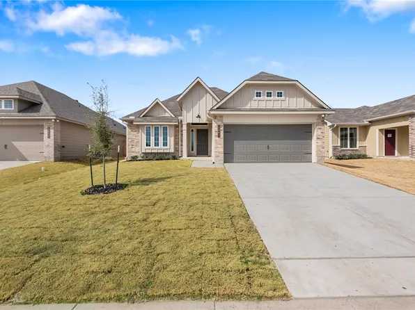 5661 Fox Bluff Dr, Bryan, TX 77807
