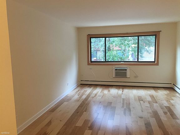 4th image of 561 W Stratford Pl APT 5B