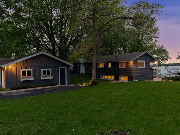2570 S Shore Dr, Prior Lake, MN 55372