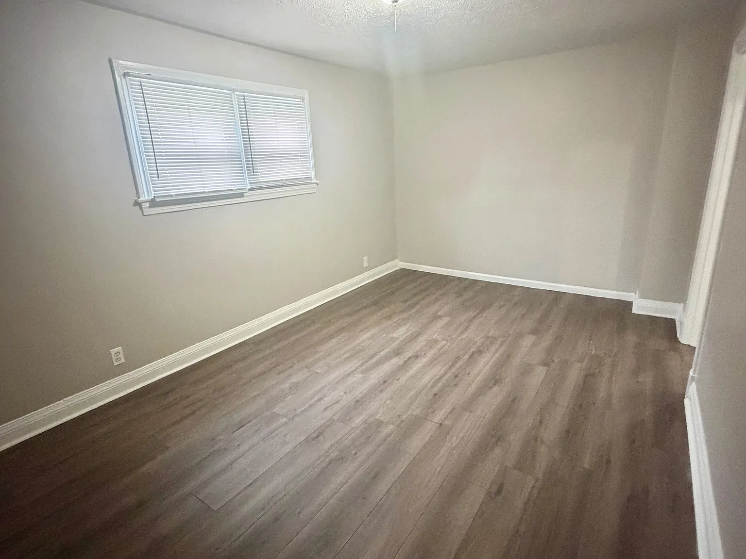 3659 Lentz Avenue - 1 — Photo 2