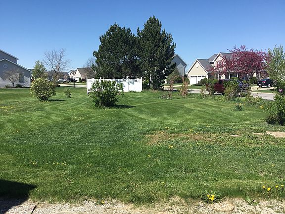 2nd image of 703 Birchwood Dr