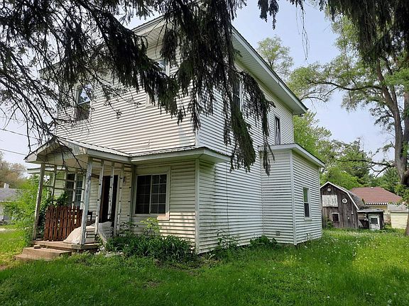 5th image of 115 E Main St