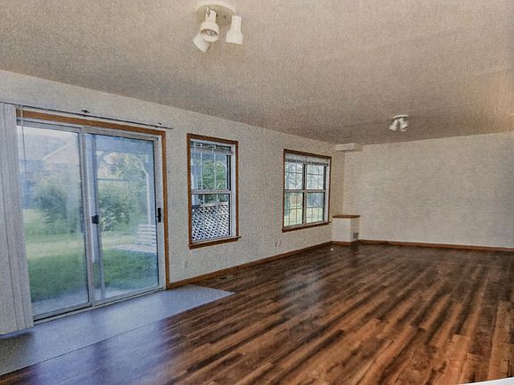 5th image of 407 Gloria Ln