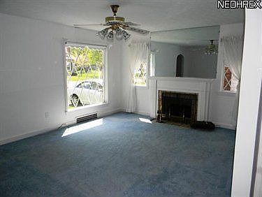 4th image of 917 E Broad St