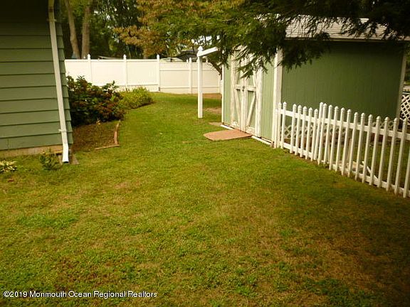 2nd image of 15 Buttercup Ct
