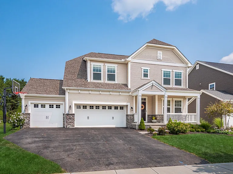 7404 Yarrow Run Rd — Photo 4