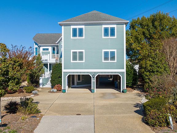 4th image of 303 Le Pointe Dr