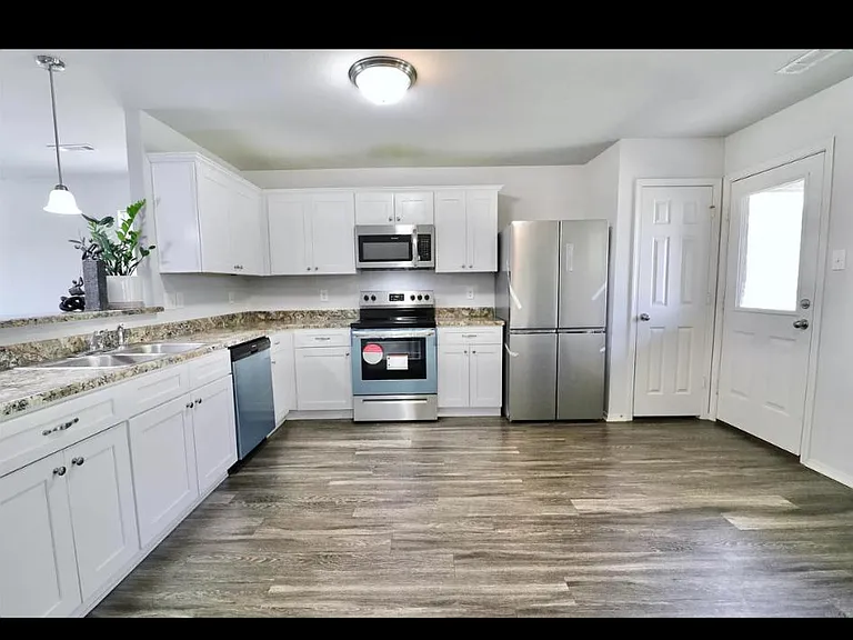 2526 Judes Ct — Photo 6