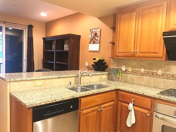 5th image of 1327 Westbury Dr