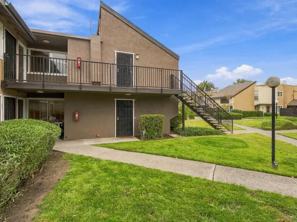325 Standiford Ave APT 62, Modesto, CA 95350