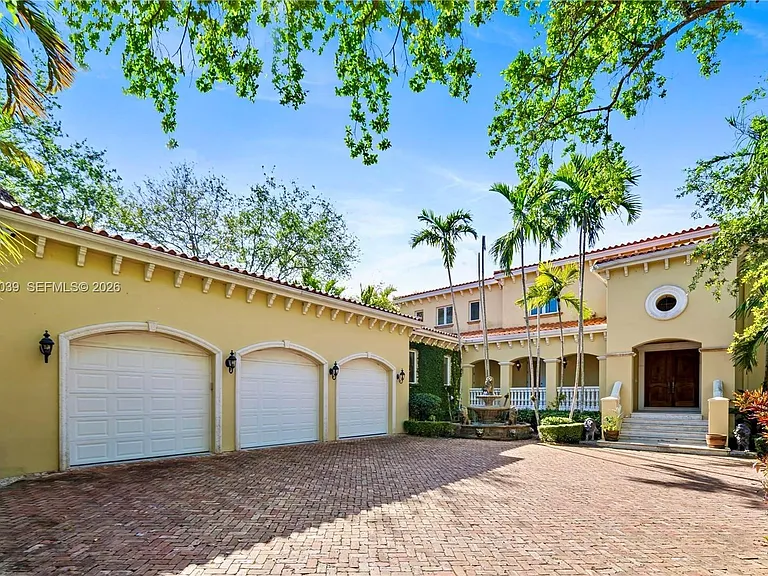 1410 Tagus Ave — Photo 2